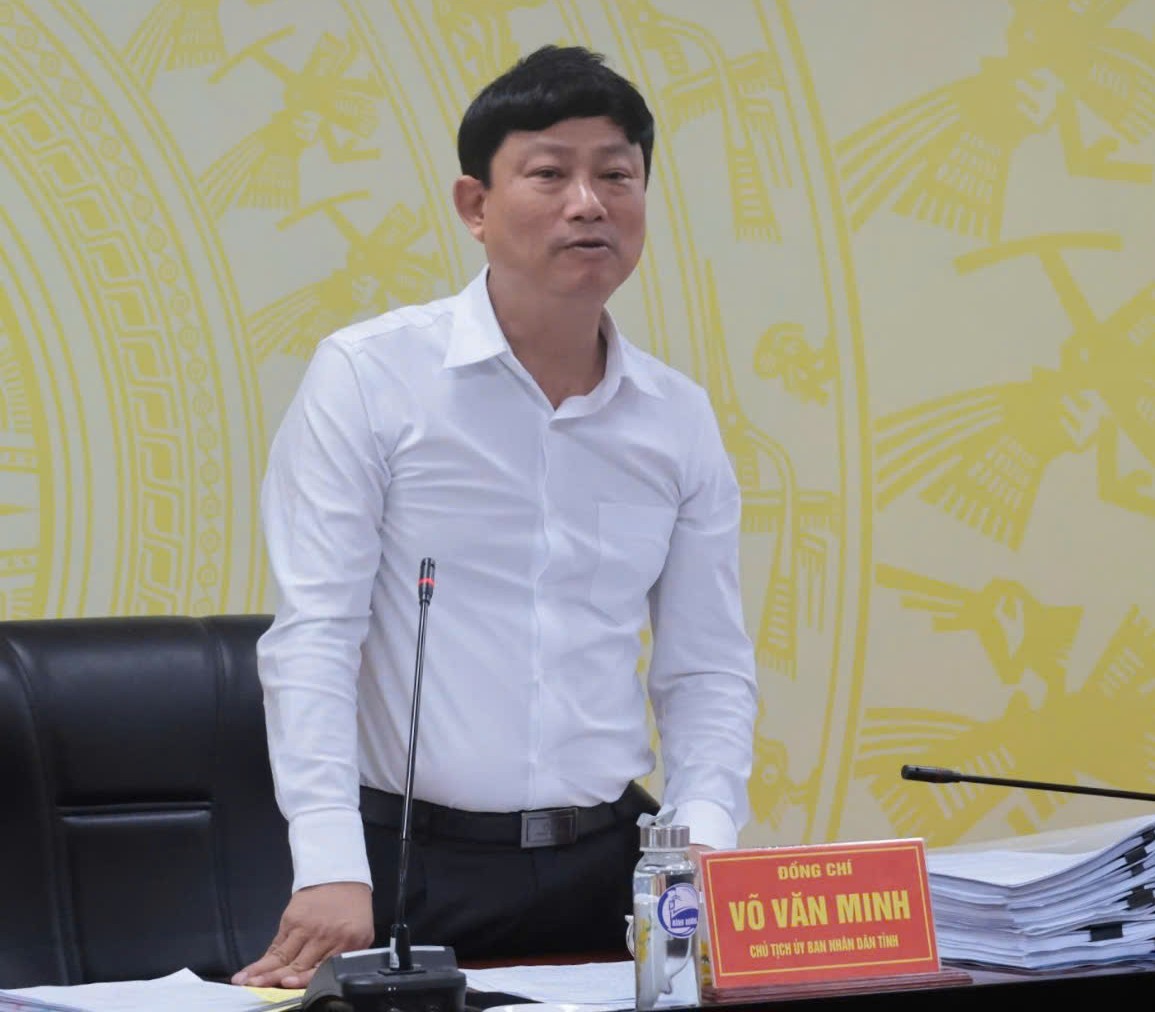Đồng chí Võ Văn Minh phát biểu chỉ đạo tại phiên họp.